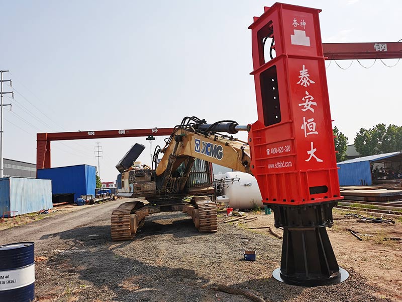 84千焦液壓夯實(shí)機(jī) 84千焦液壓夯實(shí)機(jī)