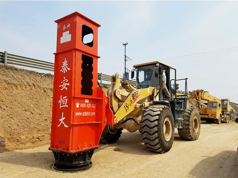 鏟車液壓夯實機(jī) 鏟車液壓夯實機(jī)